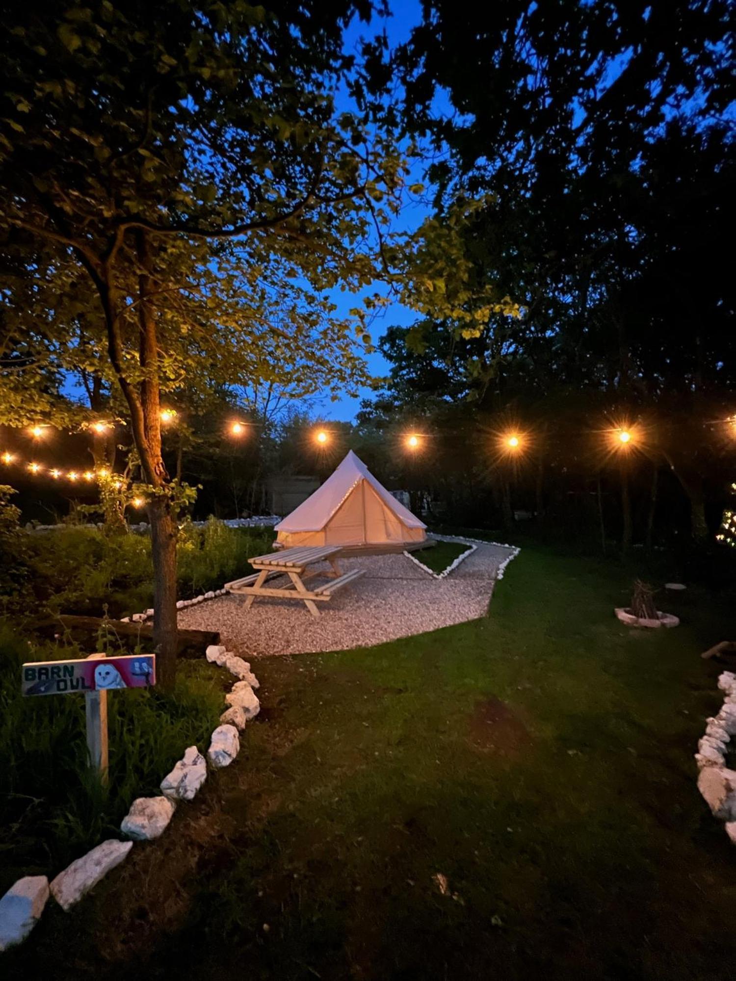Hotel Glamping At Camp Corve à Chale Extérieur photo